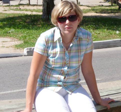 Оленька Оленёва, 38 лет