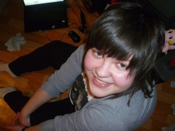 Victoria, 32 года
