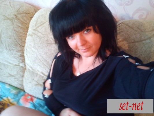брюнеточка, 32 года